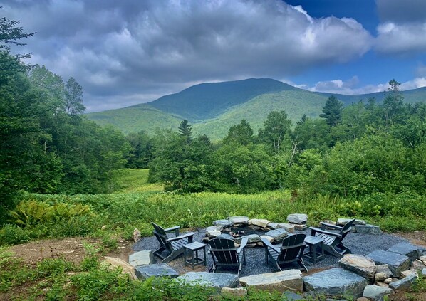 Property grounds - Vermont house in stunning private country setting and 360 degree panoramic views (Manchester)