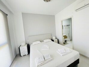 1 غرفة نوم ومكواة/لوح كي وواي فاي مجانًا وملاءات أسرّة