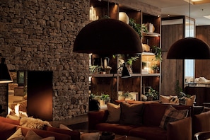 Bar (on property) - 1 Hotel Mayfair (London)