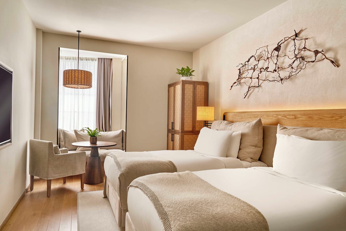 Double Room (Small) | Hypo-allergenic bedding, minibar, in-room safe, soundproofing