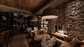 Bar (on property) - 1 Hotel Mayfair (London)