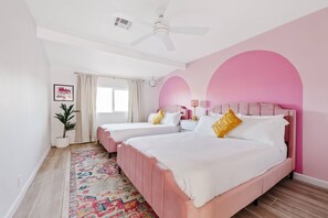 4 slaapkamers, een strijkplank/strijkijzer, wifi, beddengoed