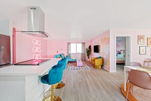 Interior - Bachelorette! Fire Pit+Heated Pool+3MI to Old Town (Scottsdale)