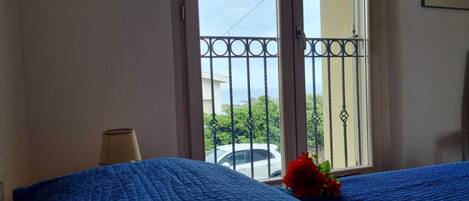 2 bedrooms