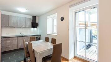 Apartment | Dining