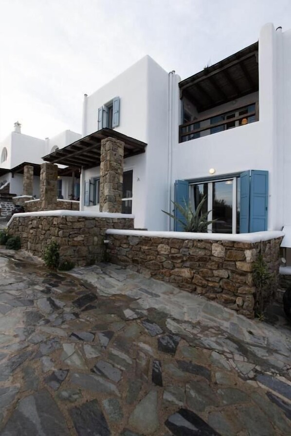 Exterior - Dreamscape 3-Bedroom Mykonos Hideaway (Mykonos)