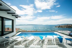 Villa | 4 bedrooms - Villa Olive Exclusive for 8 Private Pool Iovo (Okrug)