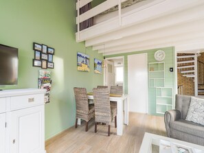 House | Dining - Vacation Home 450 m From the Beach (Katwijk Aan Zee)