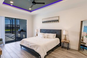 4 bedrooms, desk, iron/ironing board, travel crib