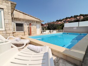Villa | Pool