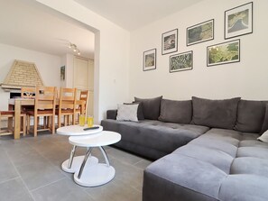 Villa | Dining
