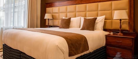 1 bedroom, premium bedding, down comforters, memory foam beds