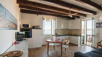 1 habitación y sistema de insonorización