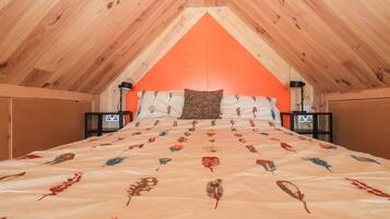 1 habitación, decoración personalizada y muebles diferentes