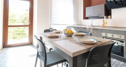 Welcomely - Xenia Boutique House With Garden