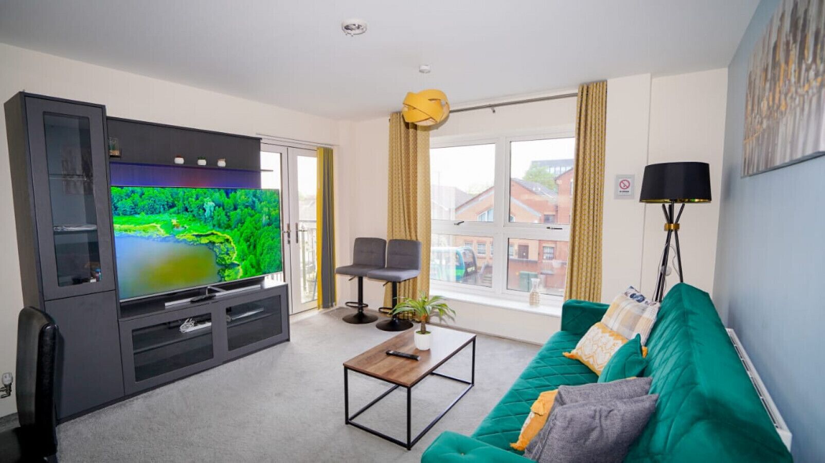 F9 - Windsor Road · Eton Walk Windsor Rd 2Min To Eton 2Bed 2Bath
