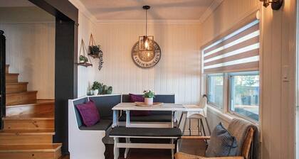 Halls Lake Resort Luxury Cottage