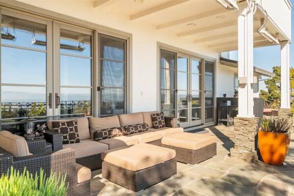 Terrace/patio - 4,100 sq ft of Luxury. W/Bayview (Marin County)