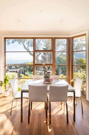 Dining - 4,100 sq ft of Luxury. W/Bayview (Marin County)