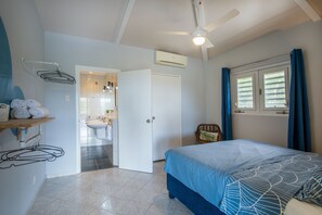 3 Schlafzimmer, Schreibtisch, Bügeleisen/Bügelbrett, WLAN