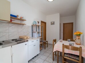 Apartment | Private kitchen | Fridge, stovetop