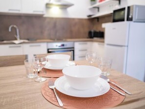 Fridge, microwave, oven, dishwasher