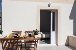 Apartment | Dining