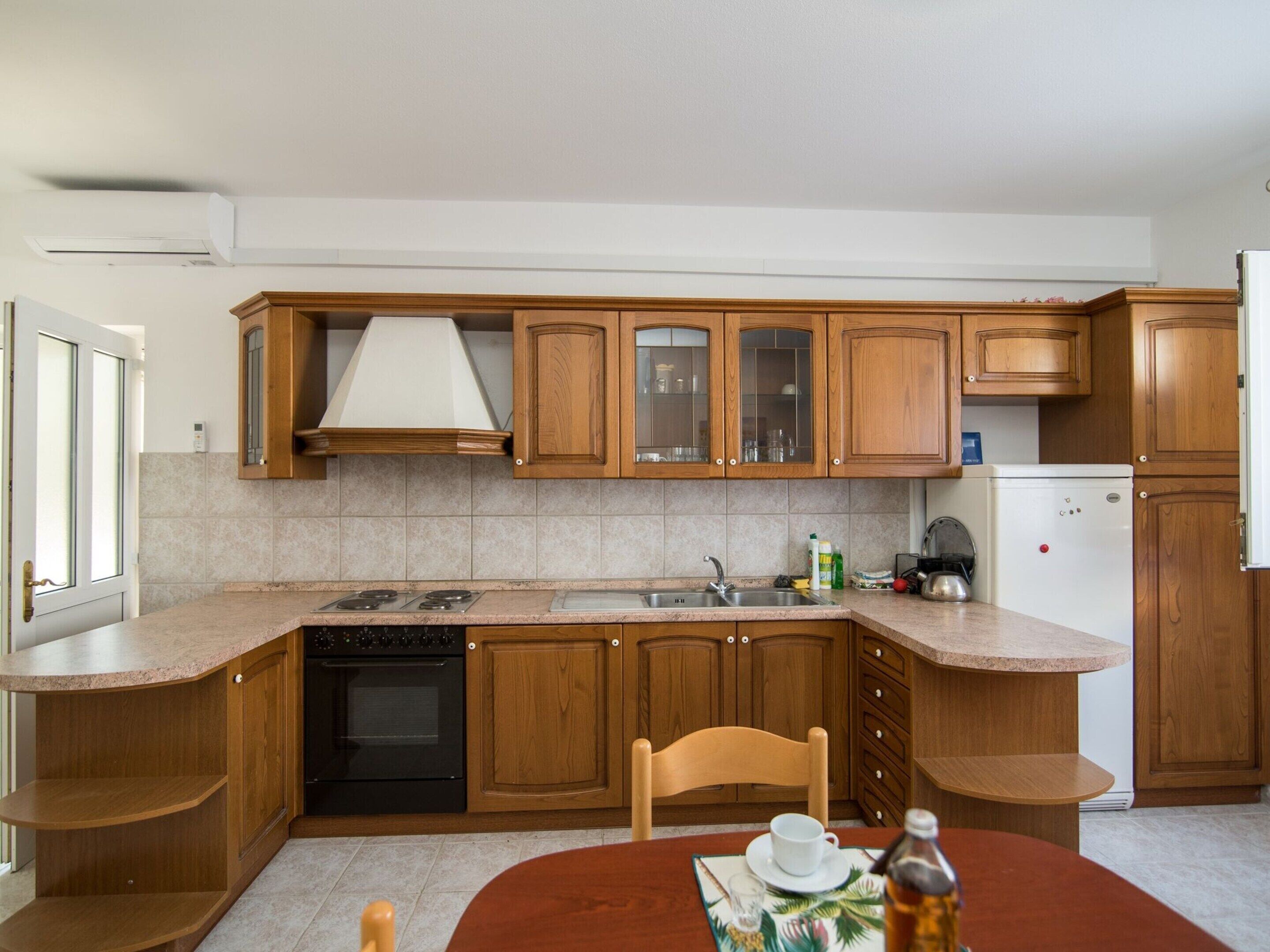 Apartment | Private kitchen | Fridge, microwave, oven, stovetop