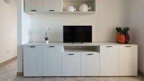 Ảnh chưa phân loại, 3 trong số 18 ảnh, nút