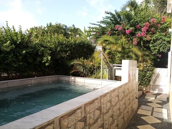 Udendørs pool, opvarmet pool