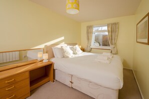 3 bedrooms, WiFi, bed sheets