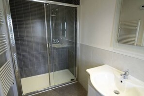 Hair dryer, towels - Rosegate Cottage, Elterwater (Chapel Stile)
