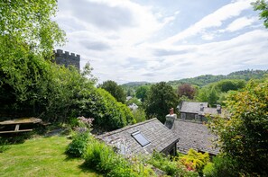 Property grounds - Priest End, Chapel Stile (Chapel Stile)