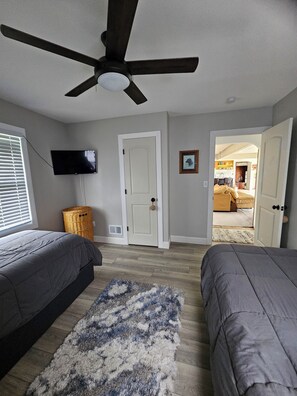 3 bedrooms, free WiFi, bed sheets