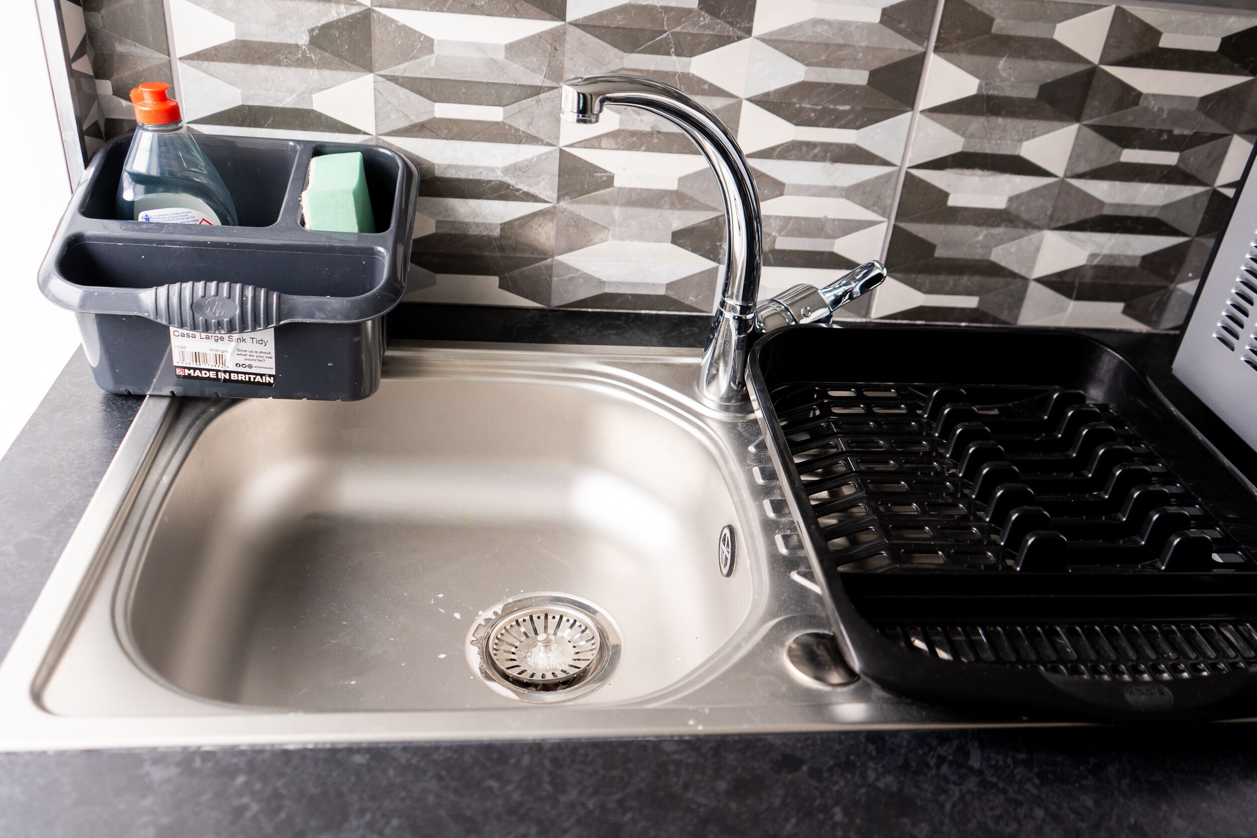 Entire 2 Bed Ground Floor Apartment Cardiff City Centre