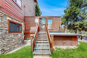 Exterior - Inviting ski-in condo with fireplace, hot tubs, & gym (Breckenridge)