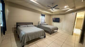 4 sovrum, strykjÀrn/strykbrÀda, gratis wi-fi och sÀngklÀder