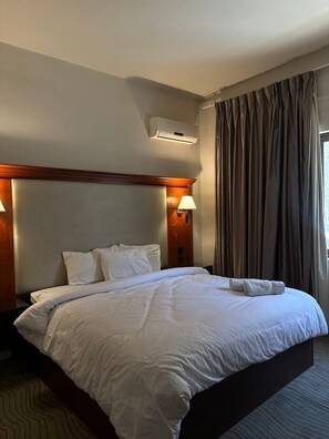 Individually decorated, desk, free WiFi - Amman Pasha Hotel DOWNTOWN (Amman)