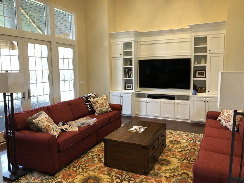 NEW LISTING!!   New Home - Only a 10 min walk to the ND Campus
