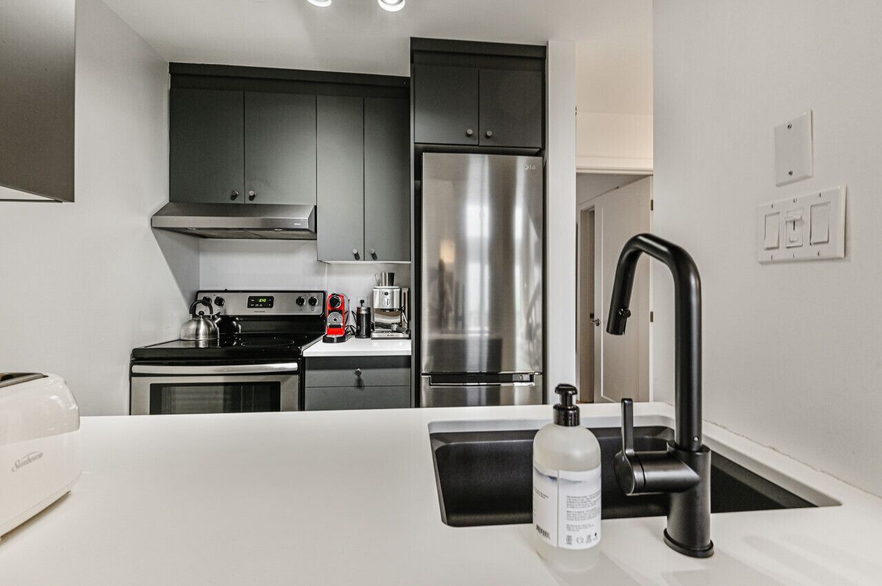 Unit 469 - Hotel du Lac, Mont-Tremblant · Mountain & Lake View Condo in Mont-Tremblant