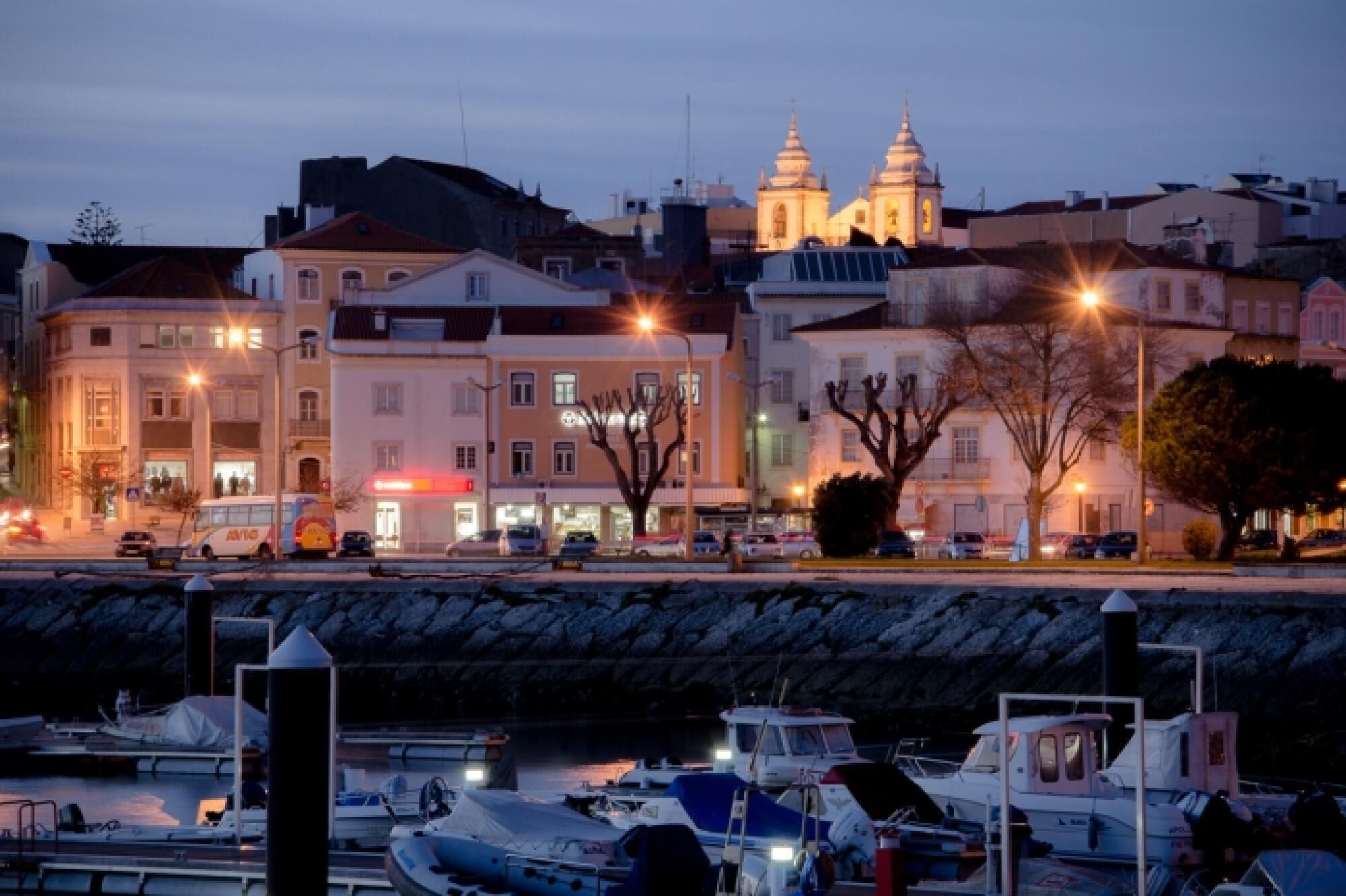 Galante Beach Apartment wi fi Private Parking