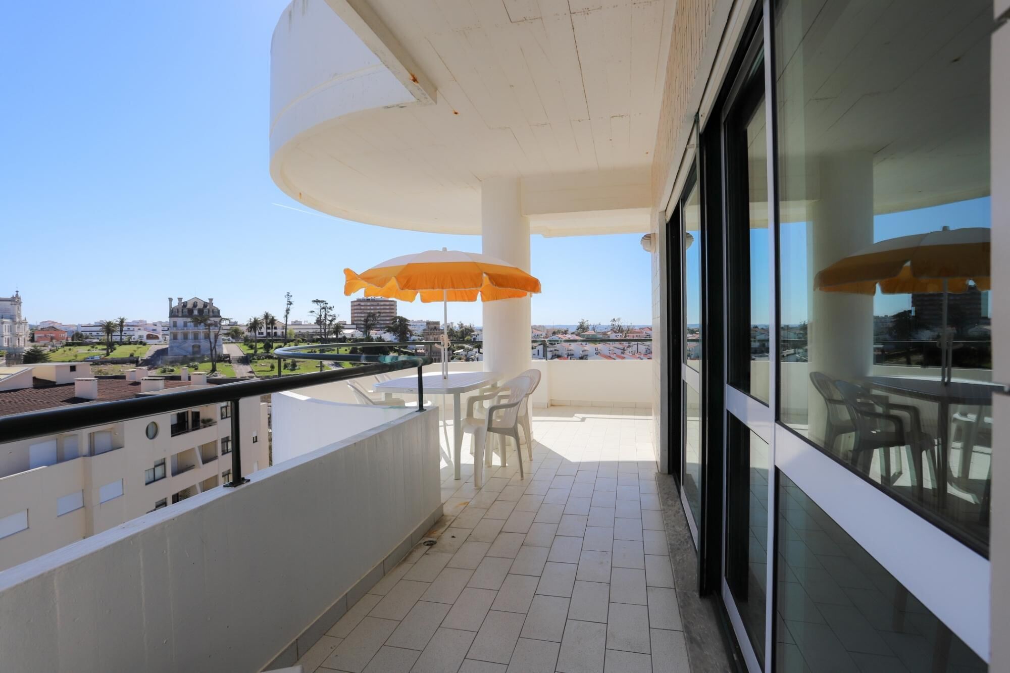 Sotto Mayor Residence