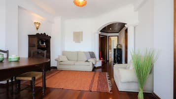 2 bedrooms, soundproofing