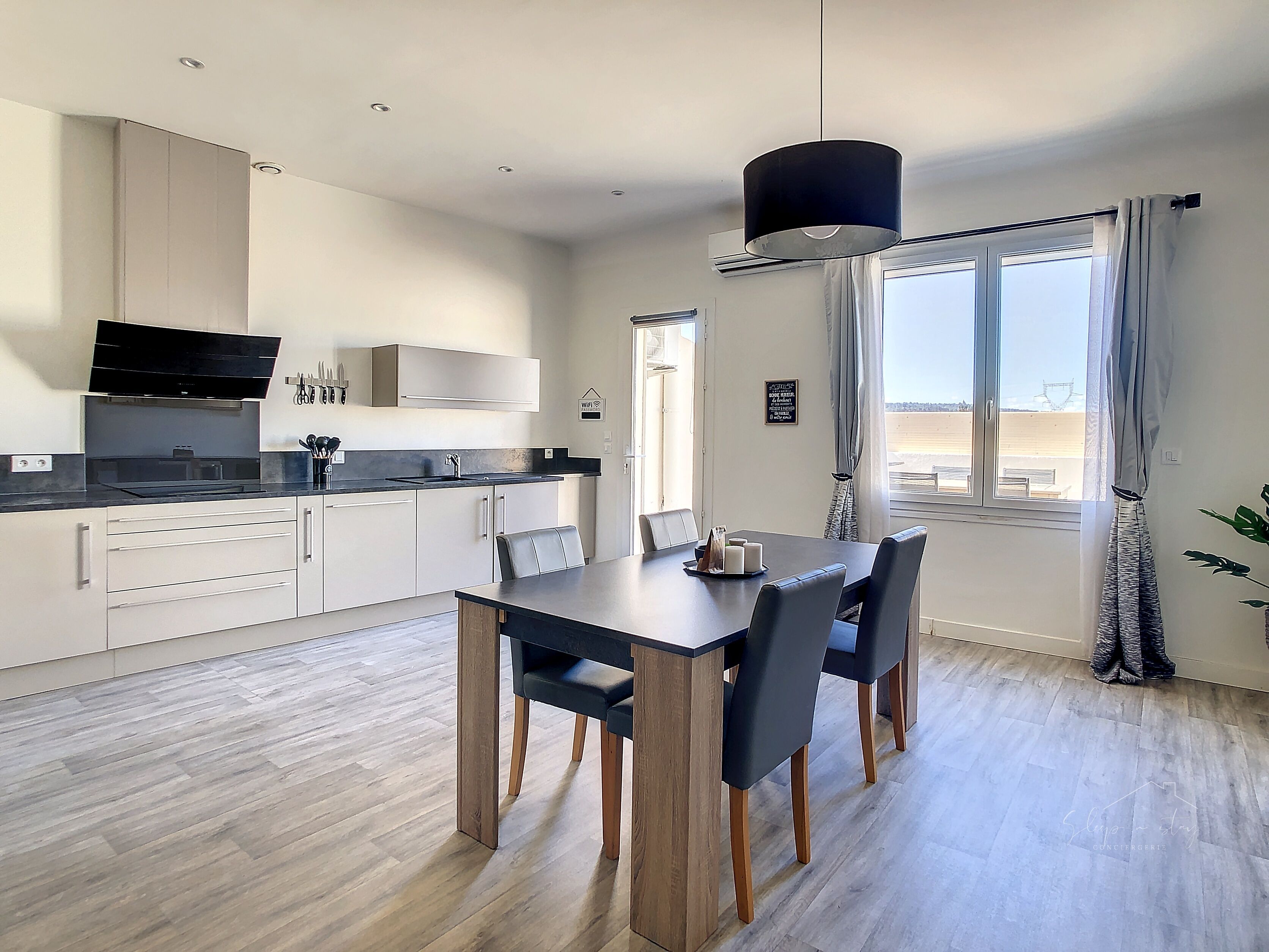 Homps - Appartement Avec Terrasse 4 Personnes