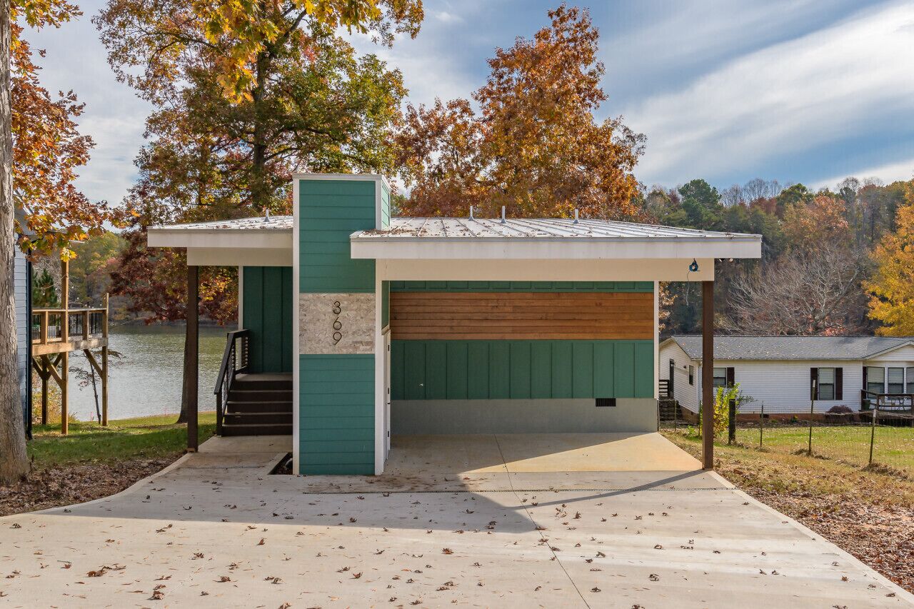 Modern Lake House High Rock Lake