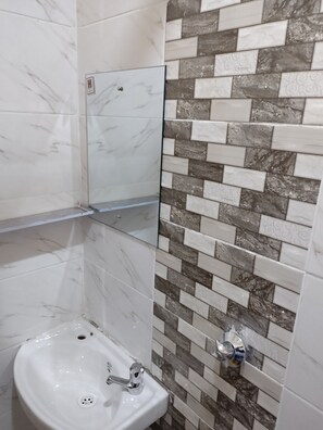 Håndklær, såpe og toalettpapir