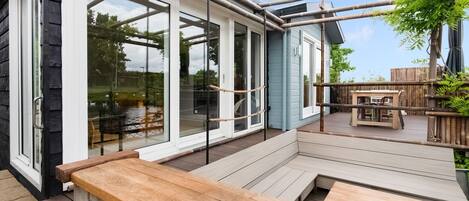 House | Outdoor dining