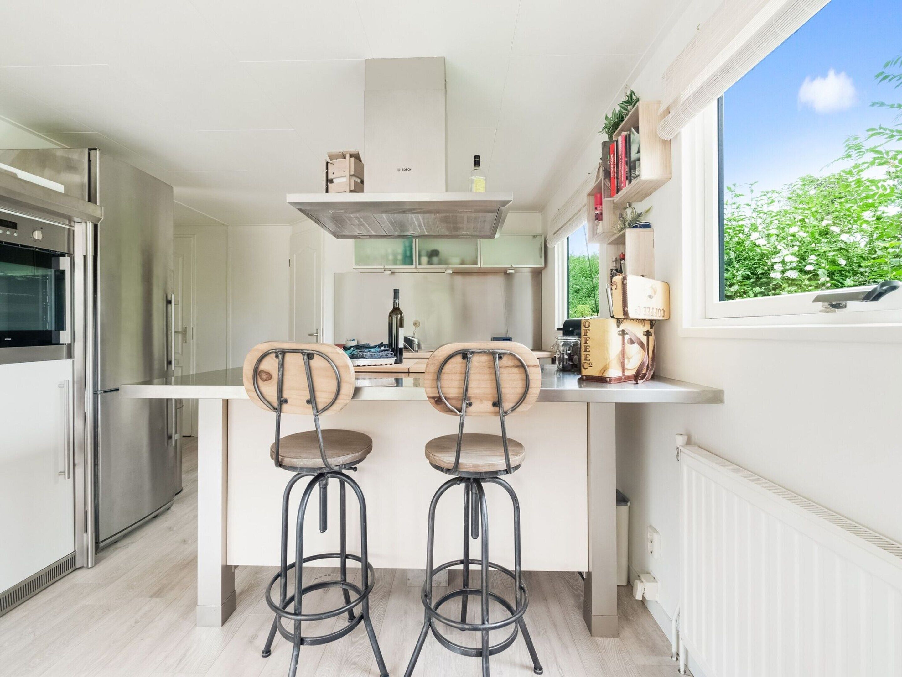 House | Dapur peribadi | Cerek elektrik 