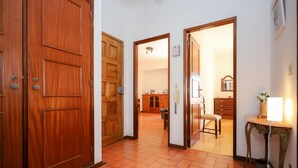 Nhà | 3 phòng ngủ, phòng cách âm 