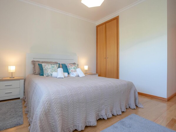 2 bedrooms
